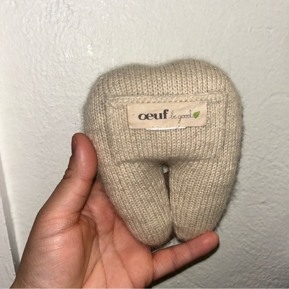 Oeuf Cream Tooth Plush - Picture 2 of 2